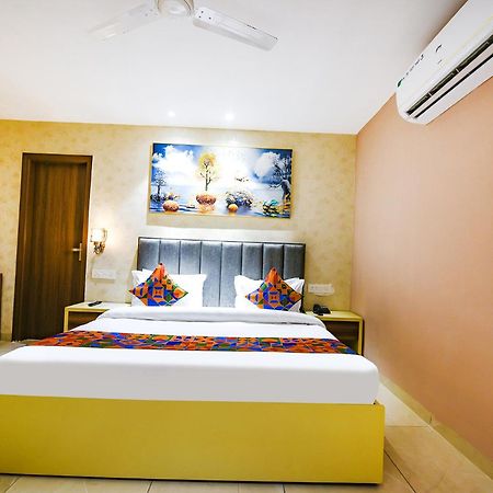 Fabhotel Supreme Suites Ludhiana Exterior foto